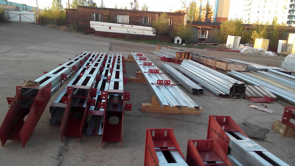 Быстровозводимый сборный склад продовольственных продуктов с холодильной камерой. г. Мирный