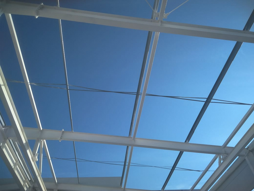 Цех производственного назначения со встроенными помещениями и подвесным краном грузоподъемностью 5 т